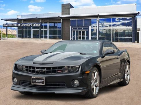Used 2011 Chevrolet Camaro SS RWD image 3