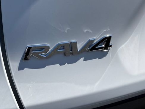 Used 2024 Toyota RAV4 XLE FWD image 50