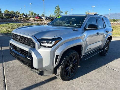 Used 2026 Toyota 4Runner Platinum AWD/4WD image 3