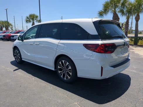 New 2026 Honda Odyssey Elite image 6