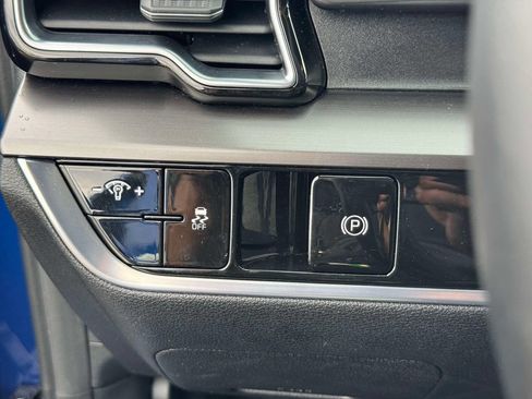 Used 2023 Kia Sportage EX FWD image 21