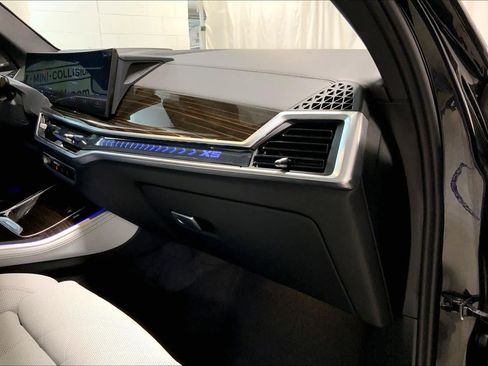 Certified 2024 BMW X5 xDrive40i w/ M Sport Package image 18