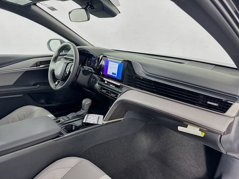 New 2026 Toyota Camry SE FWD image 29