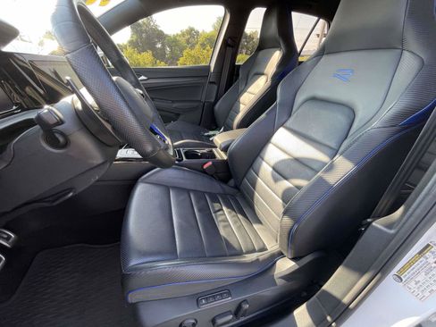 Used 2024 Volkswagen Golf R AWD/4WD image 16