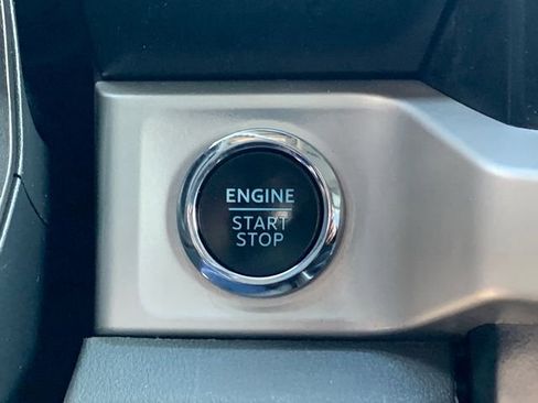 Used 2023 Ford F250 XLT w/ XLT Premium Package image 32