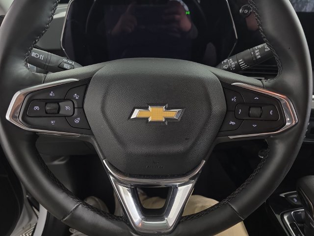 Certified 2025 Chevrolet Trax LT w/ LT Convenience Package FWD image 19