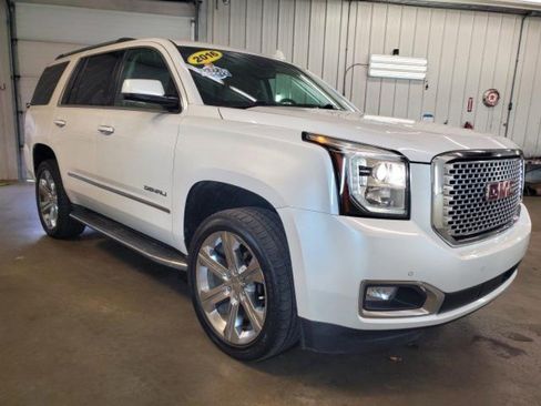 Used 2016 GMC Yukon Denali AWD/4WD image 2