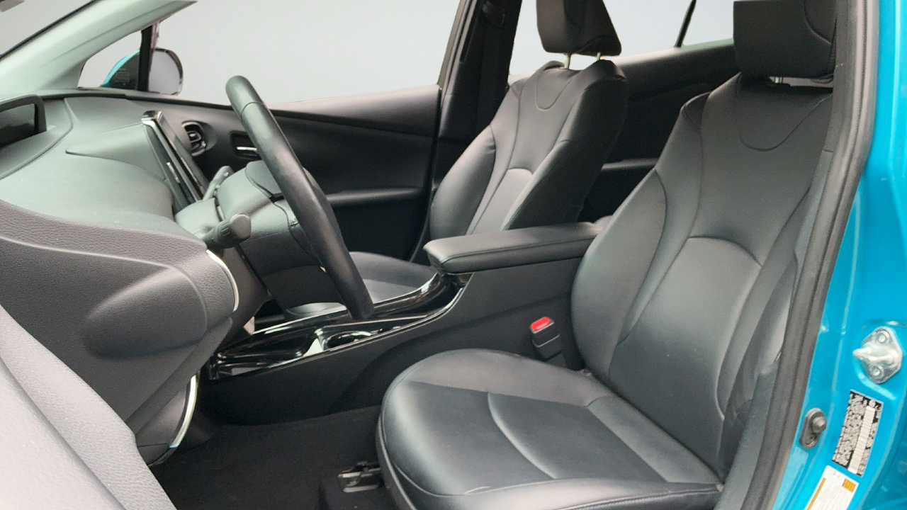 Used 2019 Toyota Prius Prime Advanced FWD image 17