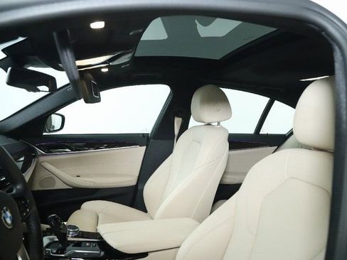Used 2020 BMW 530i xDrive w/ Premium Package image 20