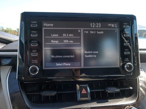 Used 2020 Toyota Corolla LE w/ LE Premium Package image 34