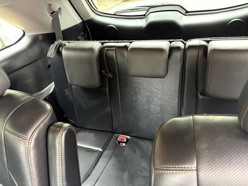 Used 2015 Toyota Highlander Limited image 3