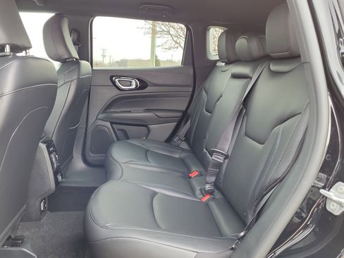 New 2026 Jeep Compass Limited image 11