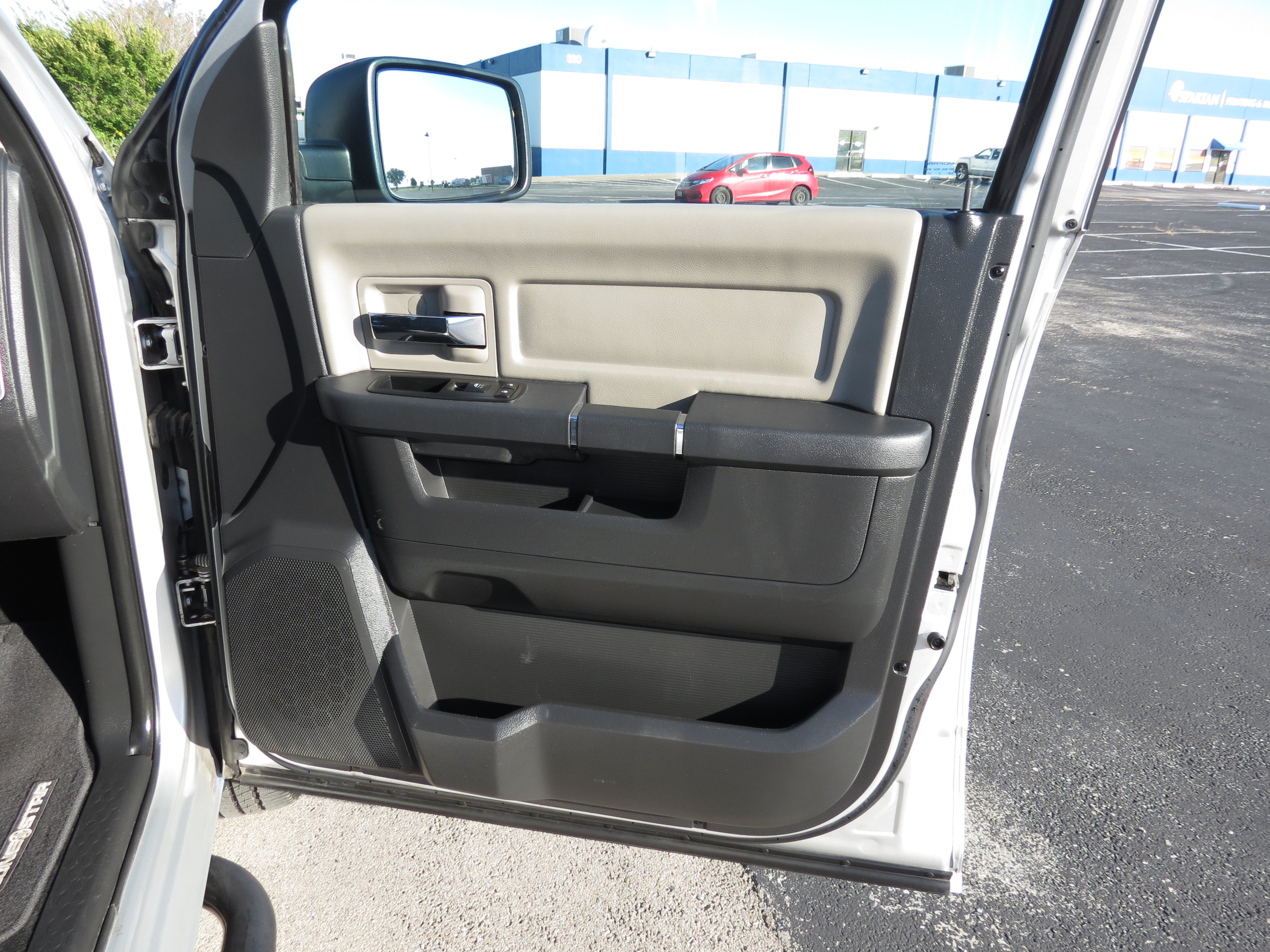 Used 2012 RAM 1500 Lone Star RWD image 23