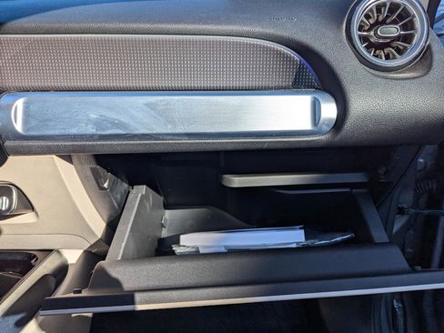 Used 2022 Mercedes-Benz EQB 300 4MATIC image 36