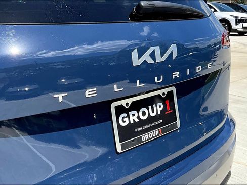 Used 2025 Kia Telluride S image 29