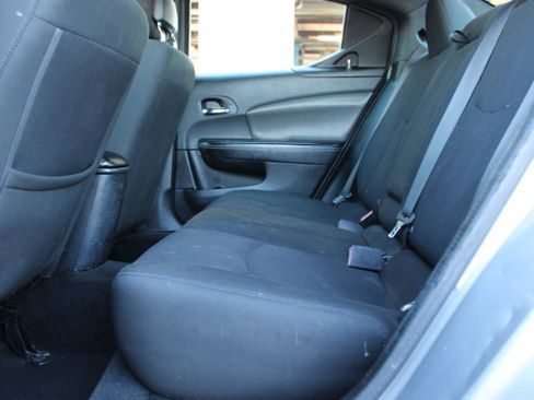 Used 2014 Dodge Avenger SE image 34