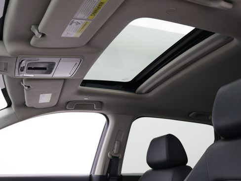 Used 2024 Honda CR-V EX-L image 5
