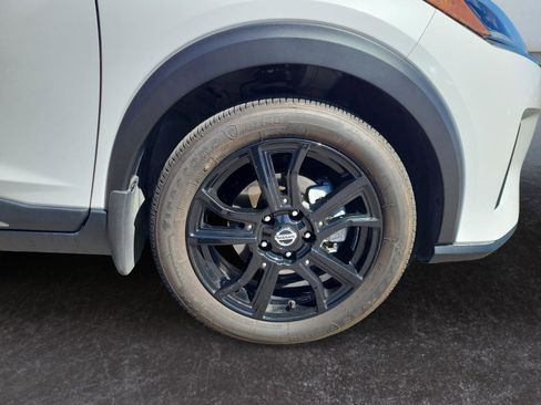 Used 2021 Nissan Kicks SR FWD image 26