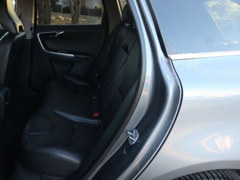 Used 2016 Volvo XC60 T5 Premier image 20
