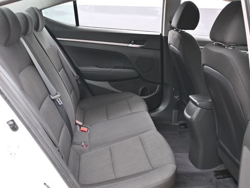 Used 2020 Hyundai Elantra SE w/ Cargo Package (C1) FWD image 30