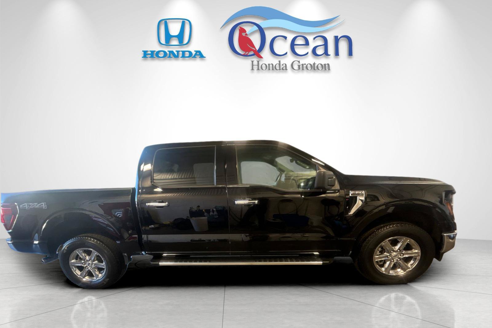 Used 2025 Ford F150 XLT w/ Equipment Group 301A Standard AWD/4WD image 2