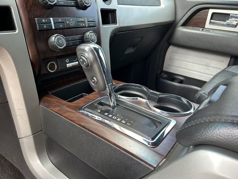 Used 2012 Ford F150 Lariat w/ Lariat Chrome Pkg image 4