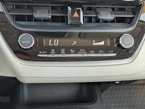 Used 2023 Toyota Corolla LE image 25