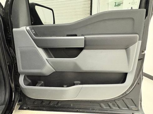Used 2021 Ford F150 XLT RWD image 32