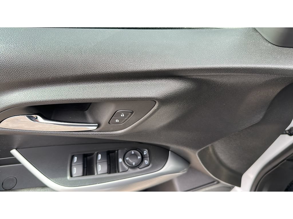 Used 2025 Chevrolet Trax LS FWD image 12