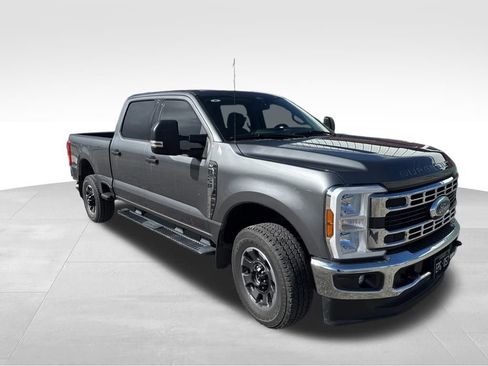 Used 2024 Ford F250 XLT image 33