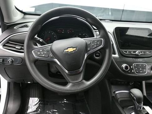 Used 2024 Chevrolet Malibu LT FWD image 22