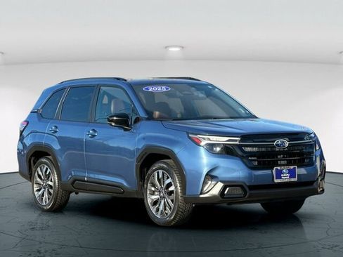 Used 2025 Subaru Forester Touring AWD/4WD image 8