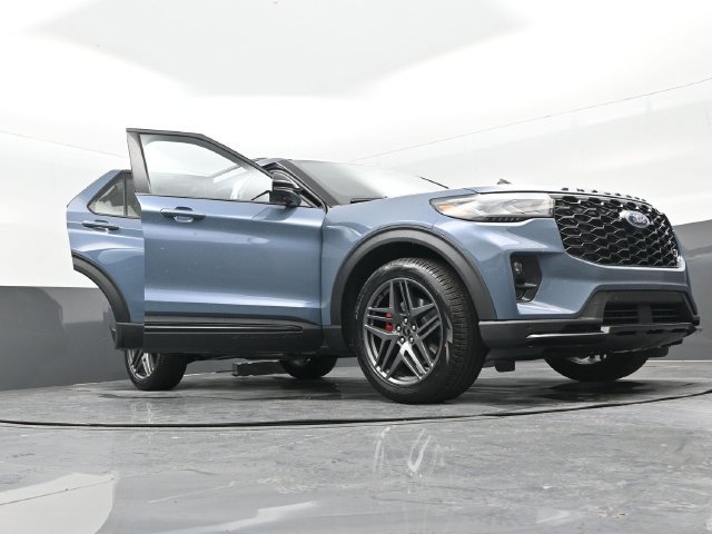 Certified 2025 Ford Explorer ST w/ Sun And Sound Package AWD/4WD image 36
