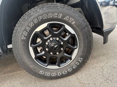 Used 2025 RAM 2500 Laramie AWD/4WD image 30