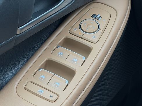 Certified 2025 Hyundai Sonata Limited FWD image 18