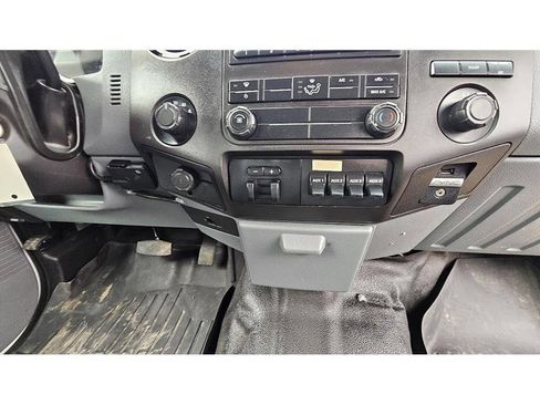 Used 2015 Ford F350 XL image 31