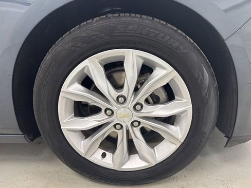 Used 2019 Chevrolet Malibu LT image 30