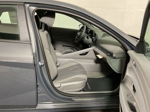 New 2026 Hyundai Elantra Sport FWD image 35