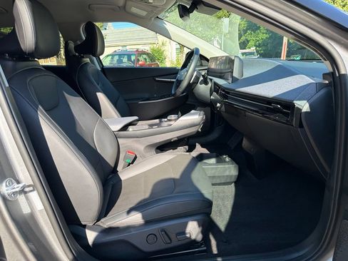Certified 2023 Kia EV6 Wind AWD/4WD image 28