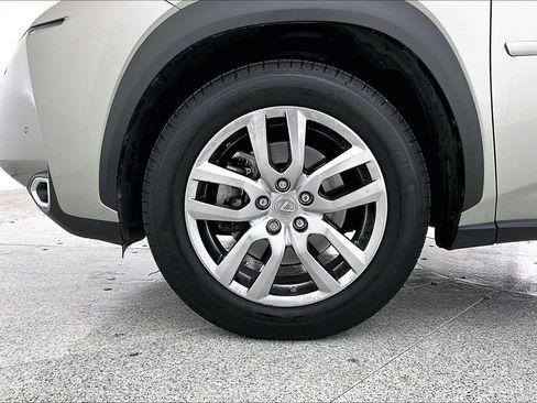 Used 2016 Lexus NX 300h AWD w/ Luxury Package image 12