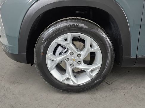 Certified 2026 Chevrolet Trax LS w/ LS Convenience Package FWD image 9