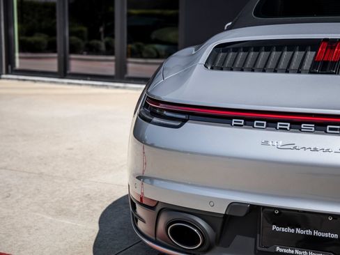 Used 2023 Porsche 911 Carrera S RWD image 13