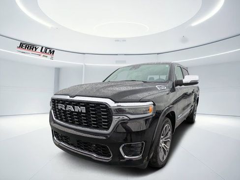 Used 2025 RAM 1500 Tungsten AWD/4WD image 4