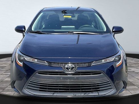 Used 2024 Toyota Corolla LE FWD image 2