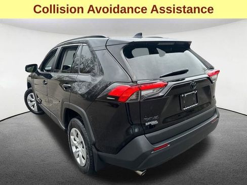 Used 2021 Toyota RAV4 LE AWD/4WD image 8