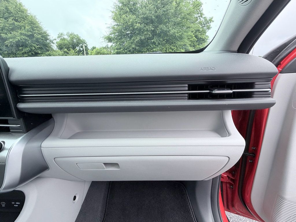 Used 2024 Hyundai Kona SEL FWD image 19
