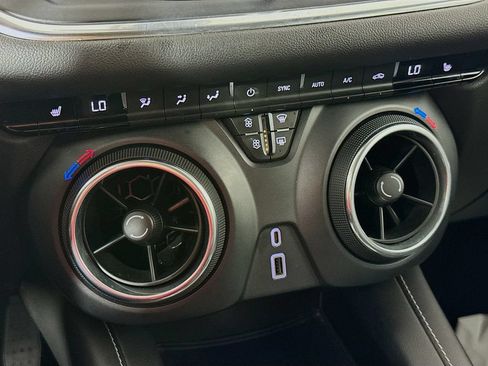 Used 2023 Chevrolet Blazer LT FWD image 18