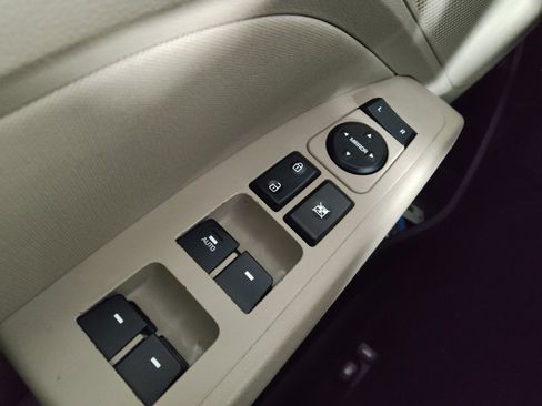 Used 2017 Hyundai Elantra Value Edition image 27