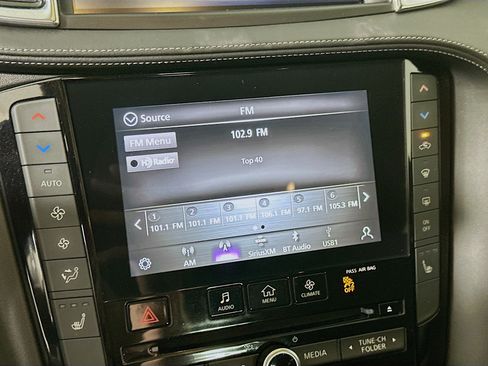 Used 2023 INFINITI QX50 Luxe FWD image 21
