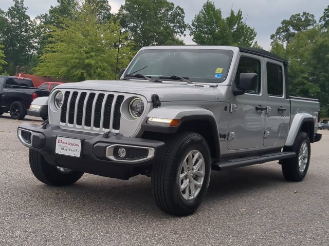 Used 2023 Jeep Gladiator Sport AWD/4WD image 7